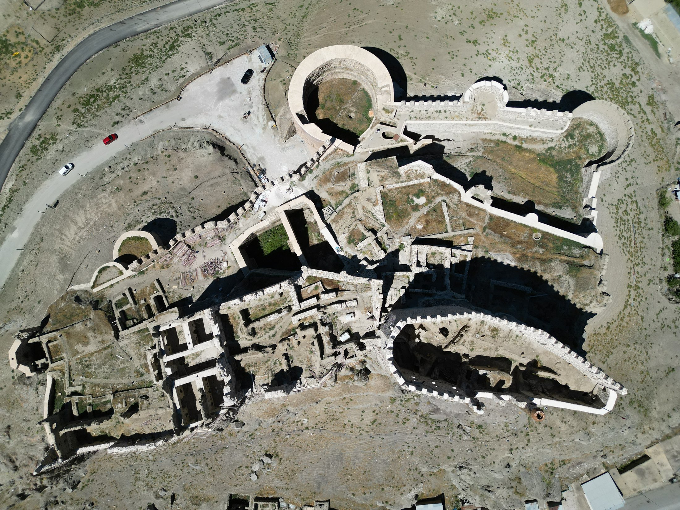 Hoşap Kalesi